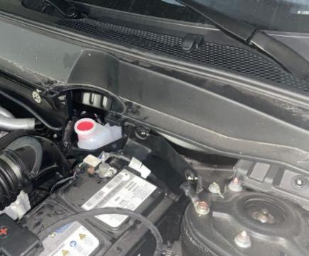 бачок тормозной жидкости f7x