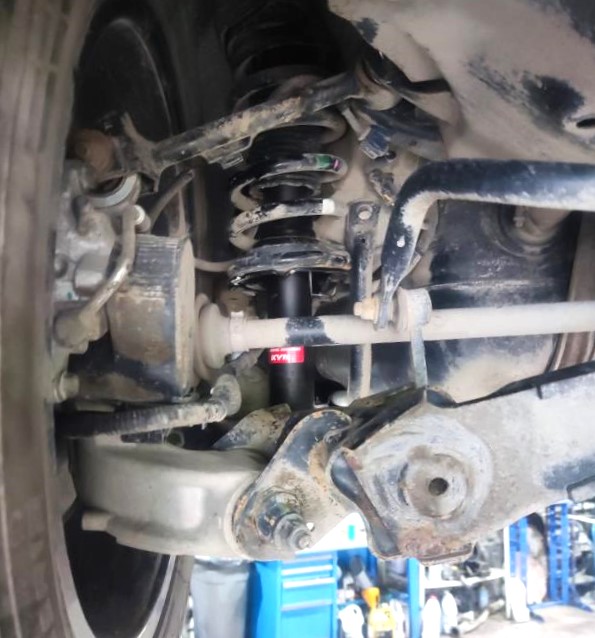 замена амортизатора хавал