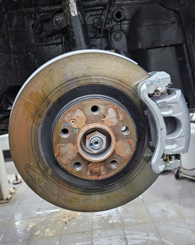 Замена тормозных колодок Haval Jolion