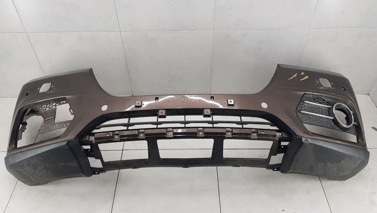 Панель переднего бампера