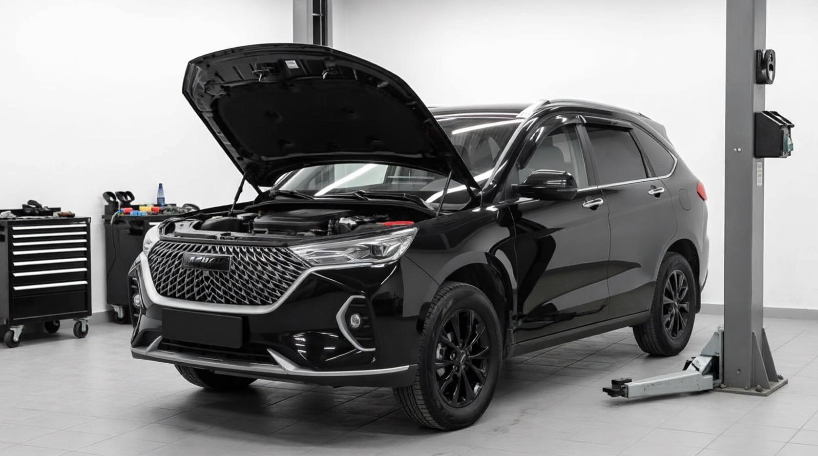 haval m6 в автосервисе на ремонте