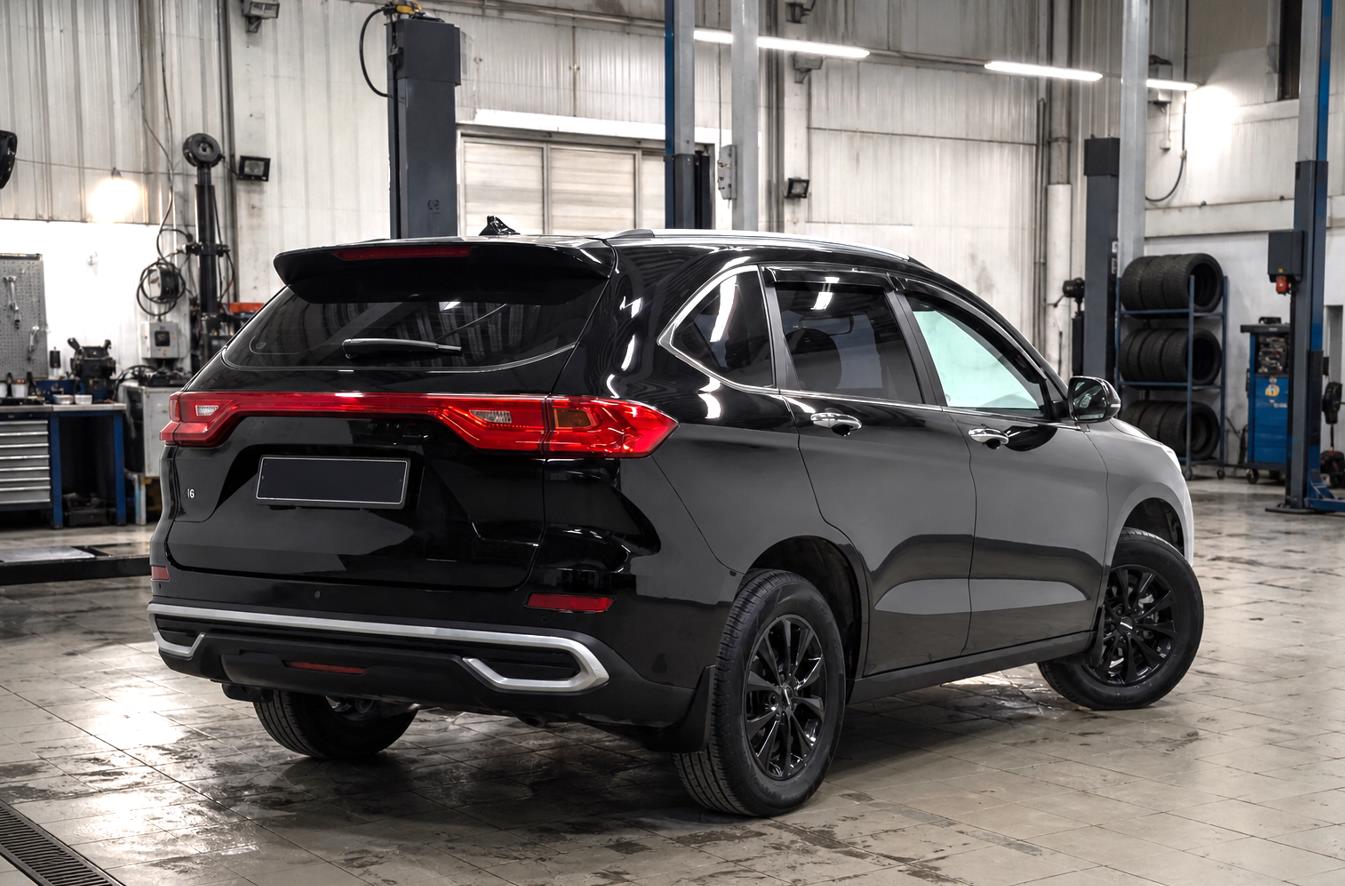 haval m6 в автосервисе на техобслуживании