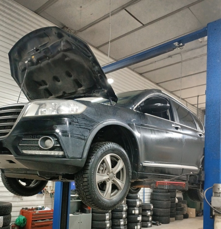 Подготовка к замене опоры двигателя Haval в автотехцентре